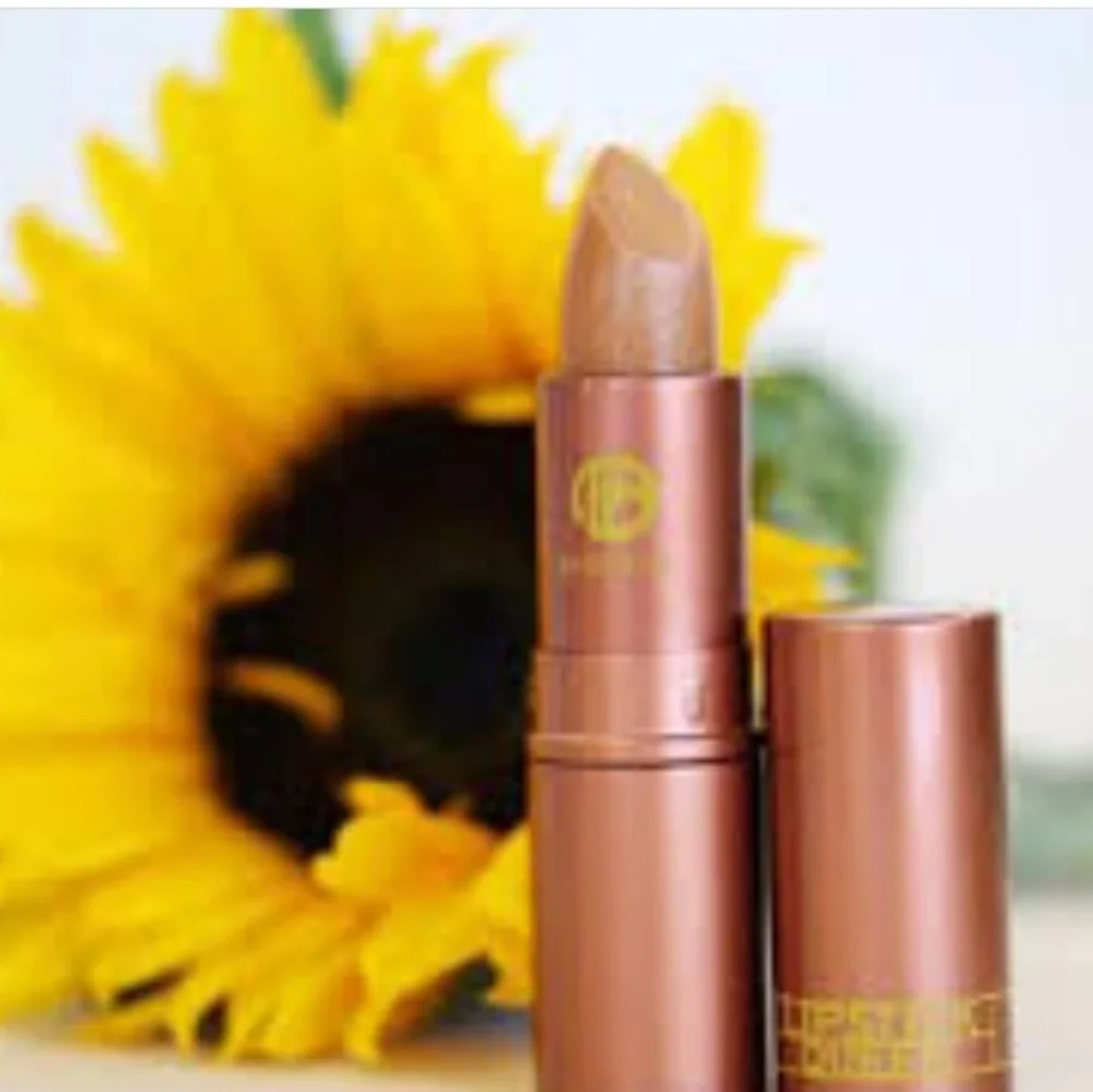 🧚‍♀️QUEEN BEE Lipstick Queen RARE Balm Lipstick NWOBox